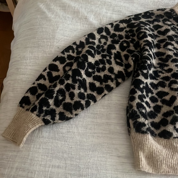 Leopard mock neck sweater - Picture 2 of 4